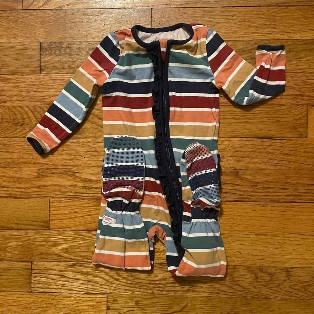 Ruffle Butts | Rainbow Footed Ruffle Pajamas | 12-18 mo - Picture 2 of 5